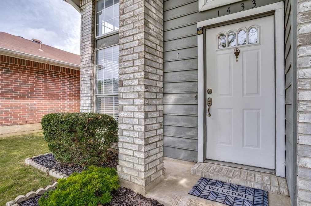 1433 Savannah St, Mesquite TX 75149-8715 exterior
