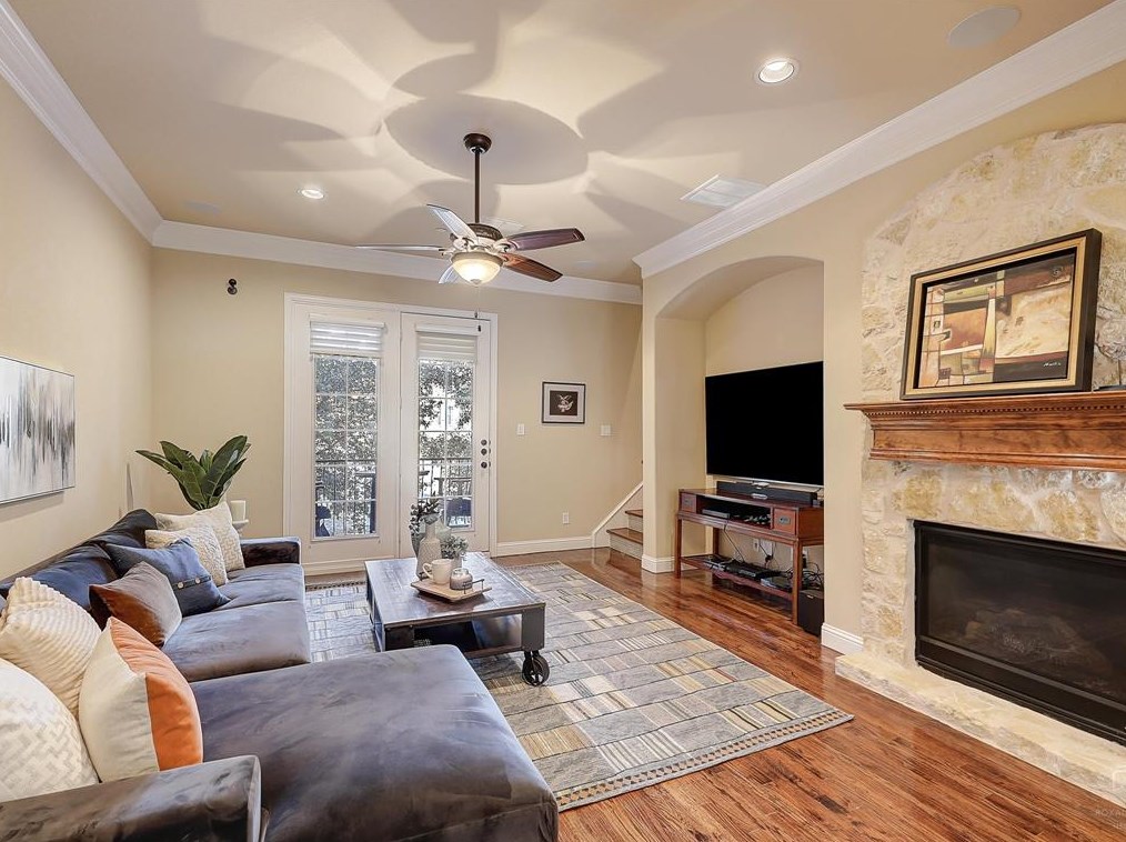 4233 Haskell Dr, Carrollton TX 75010-4280 exterior