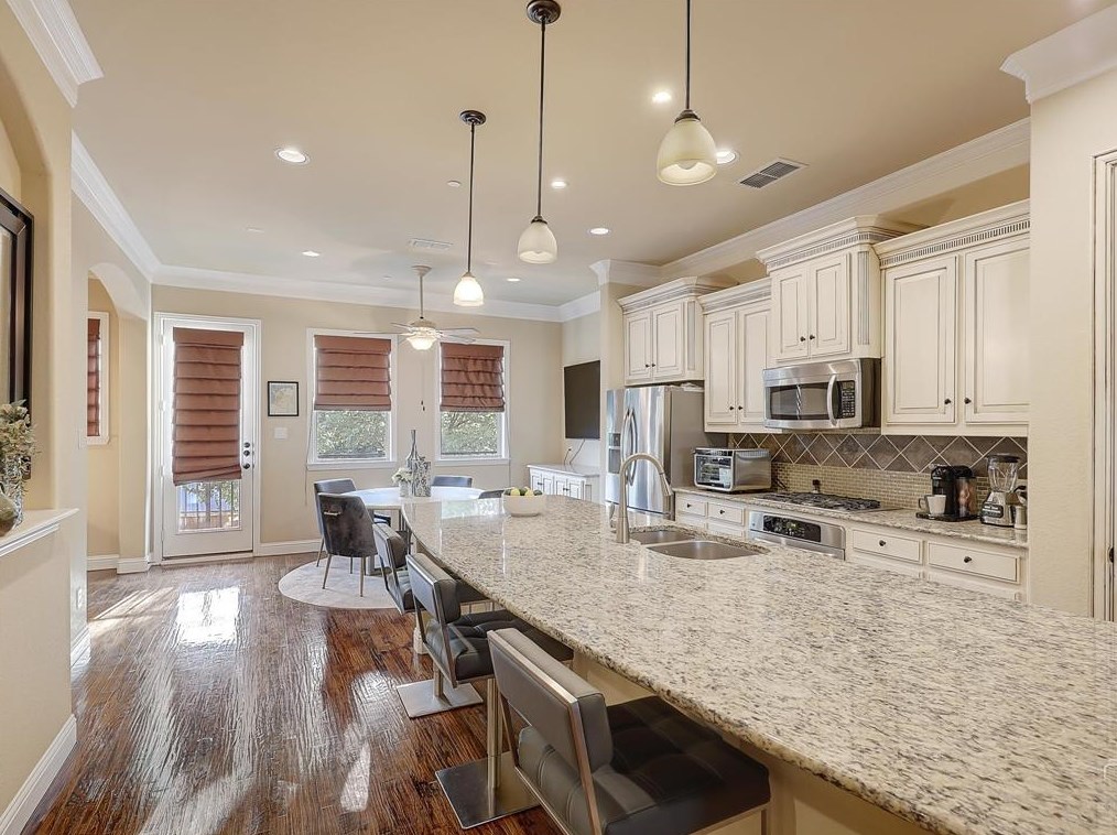 4233 Haskell Dr, Carrollton TX 75010-4280 exterior