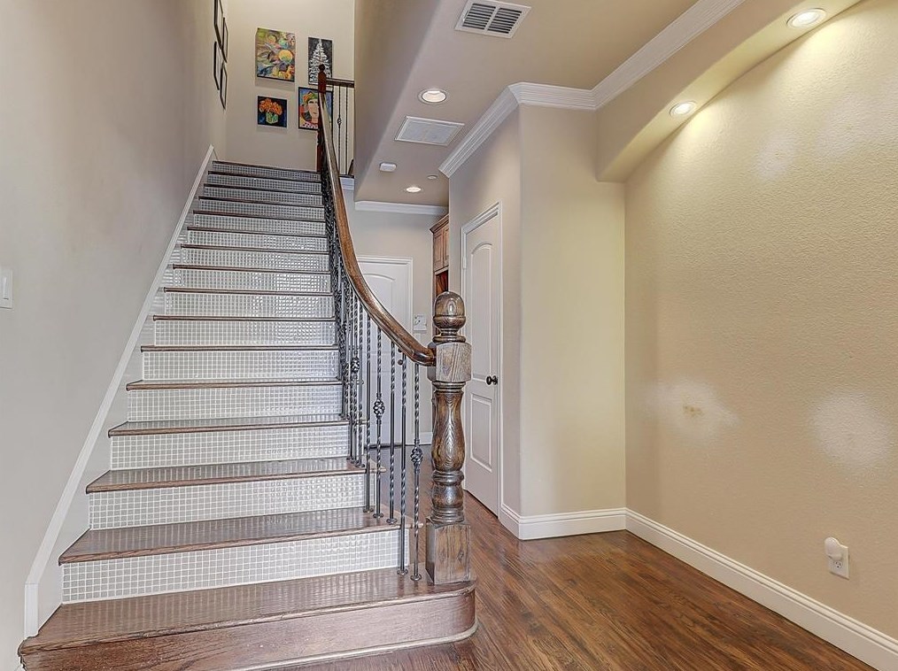 4233 Haskell Dr, Carrollton TX 75010-4280 exterior