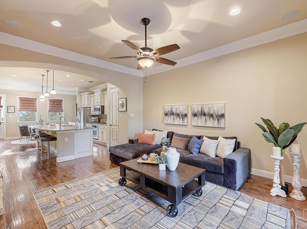 4233 Haskell Dr, Carrollton TX 75010-4280 exterior