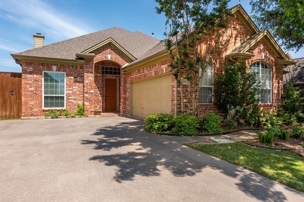 1906 Benedict Ct, Rowlett TX 75088-6702 exterior