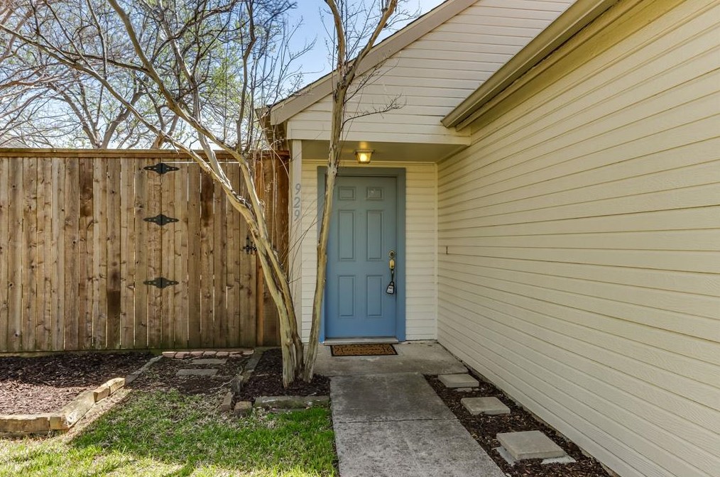 929 Sugarberry Dr, Coppell TX  75019-3503 exterior