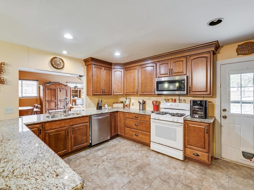 903 Via Del Sur, Mesquite TX 75150-4460 exterior