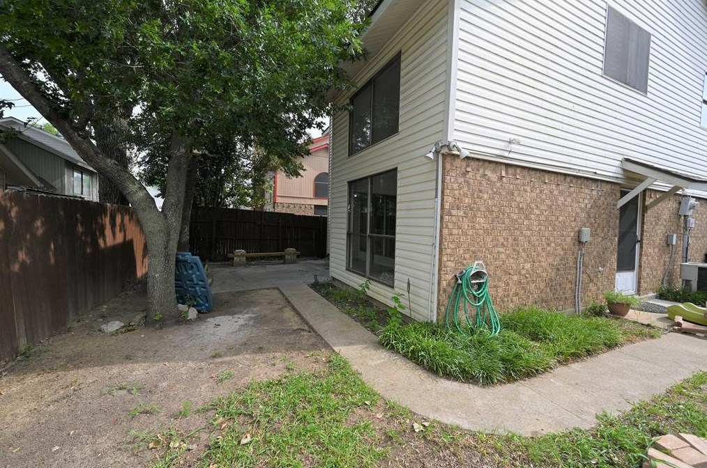 817 Via Madonna, Mesquite TX 75150-3051 exterior