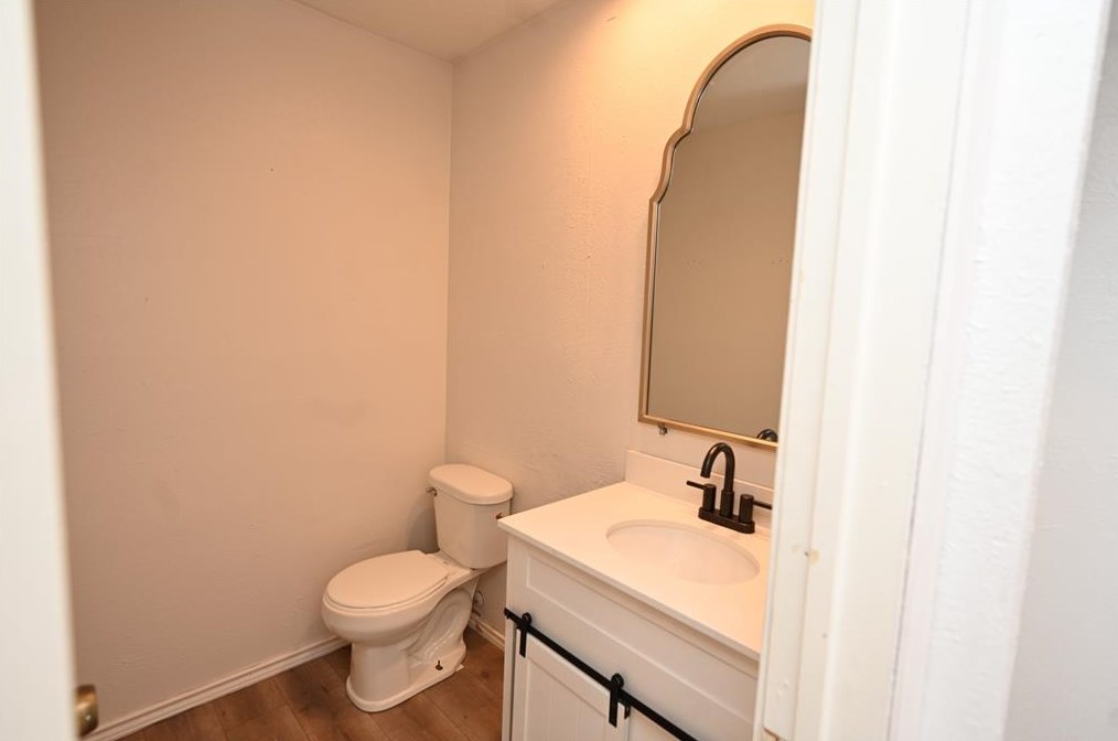 817 Via Madonna, Mesquite TX 75150-3051 exterior