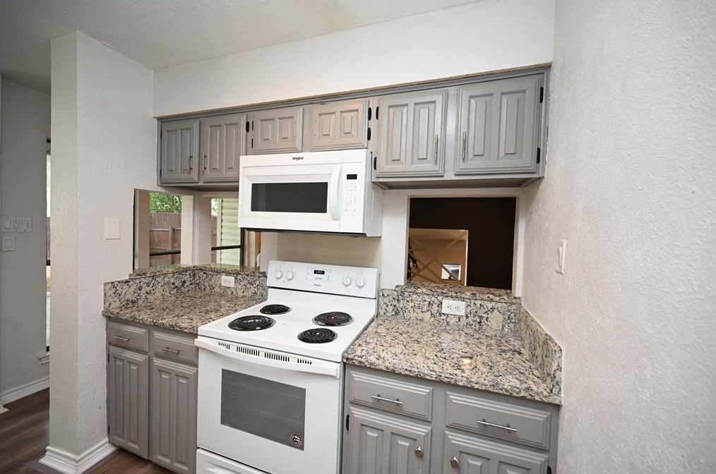 817 Via Madonna, Mesquite TX 75150-3051 exterior