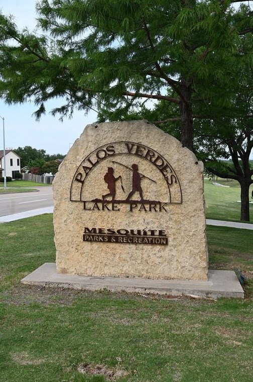 817 Via Madonna, Mesquite TX 75150-3051 exterior