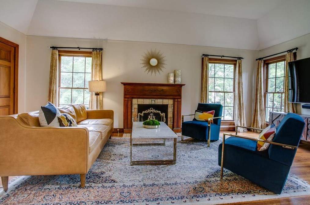 912 Valencia St, Dallas TX  75223-1329 exterior