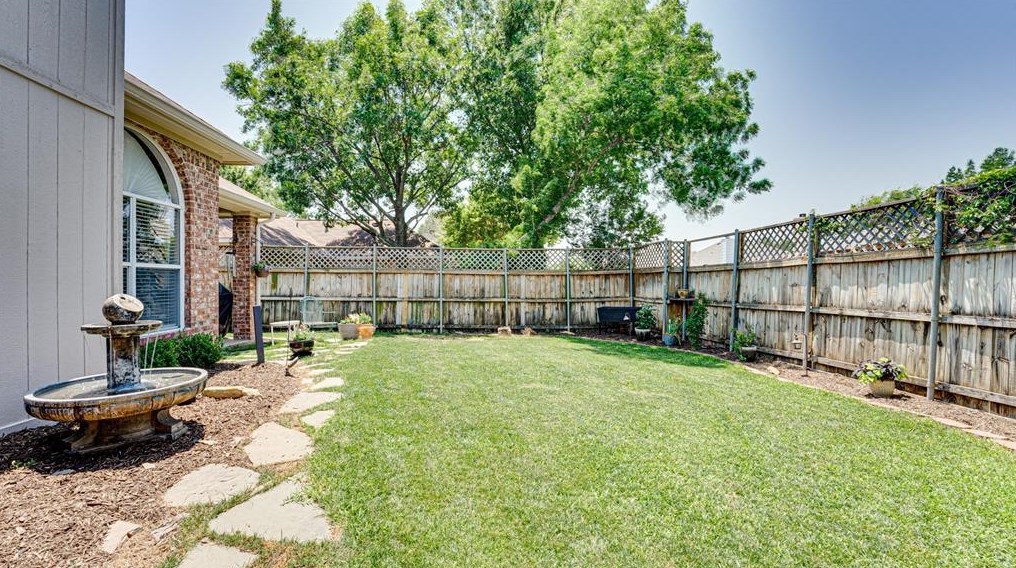 7401 Centenary Dr, Rowlett TX 75089-3065 exterior