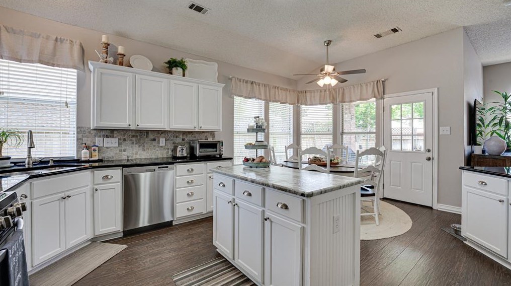 7401 Centenary Dr, Rowlett TX 75089-3065 exterior