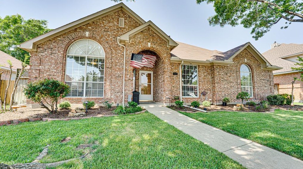 7401 Centenary Dr, Rowlett TX 75089-3065 exterior