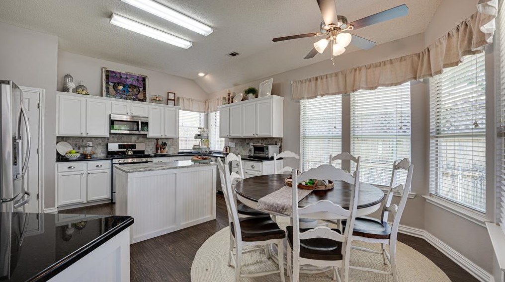 7401 Centenary Dr, Rowlett TX 75089-3065 exterior