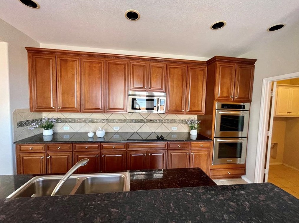 6804 Wind Row Dr, Mckinney TX 75070-8631 exterior