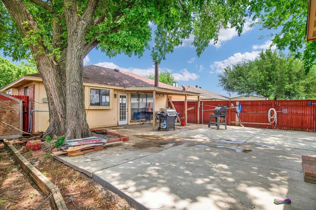 2618 San Saba St, Mesquite TX 75150-6055 exterior