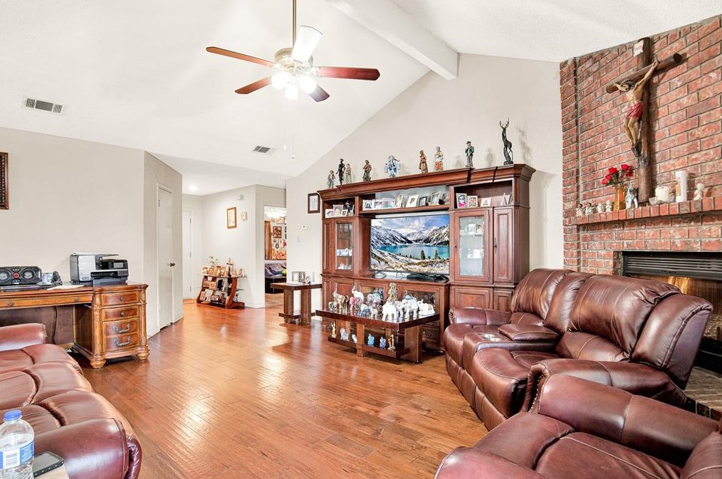 2618 San Saba St, Mesquite TX 75150-6055 exterior