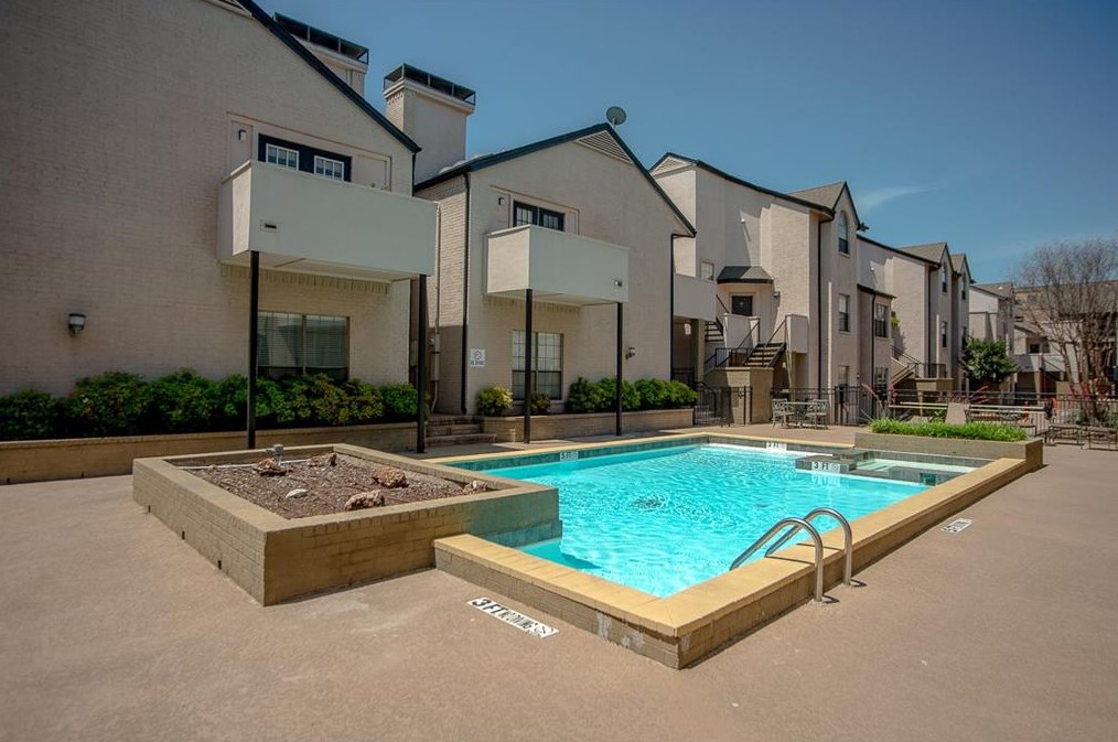 3901 Travis St, Dallas TX  75204-7535 exterior