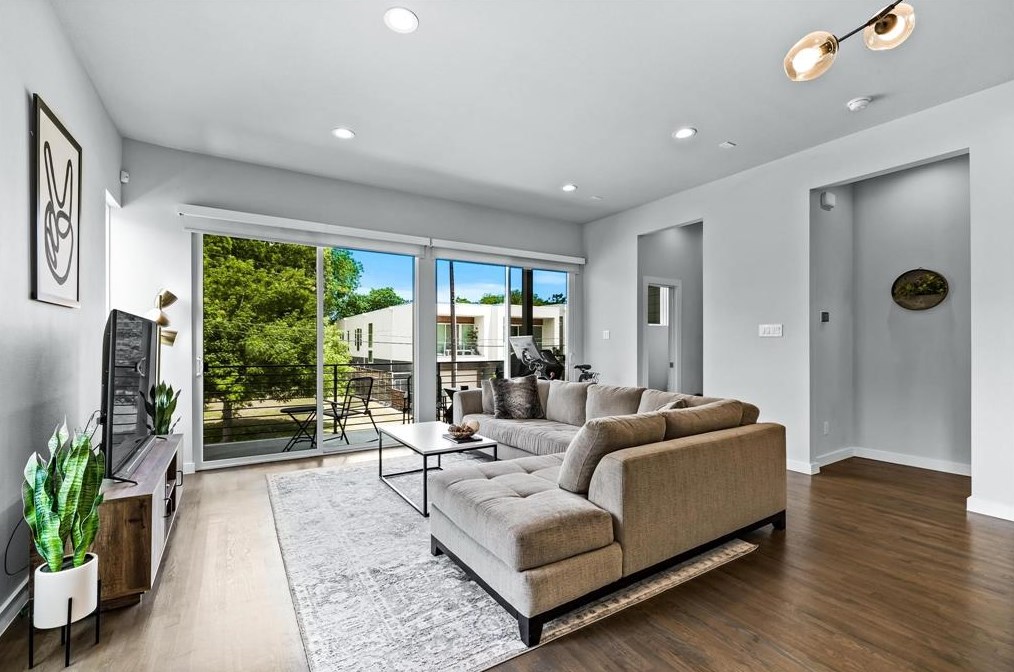 4504 Rusk Ave, Dallas TX  75204-3417 exterior