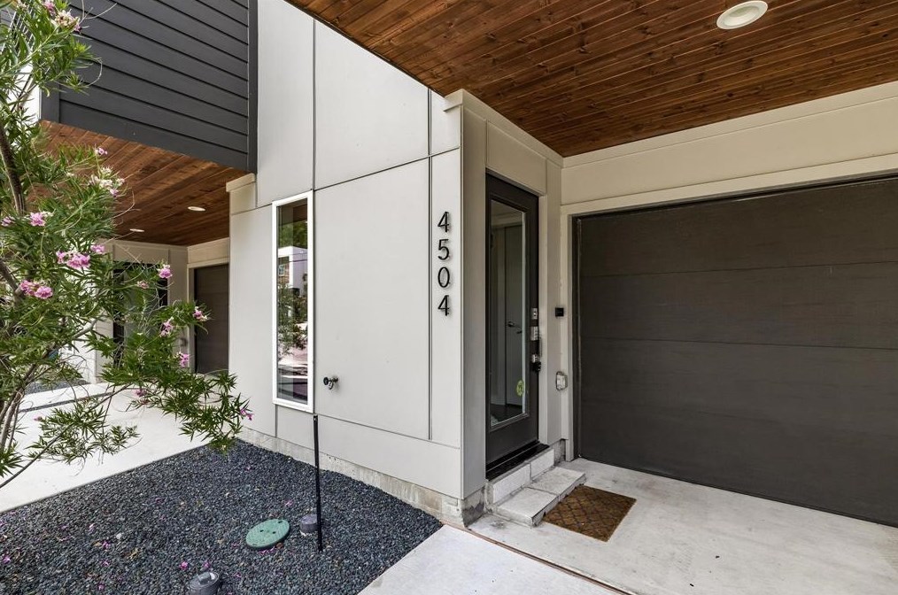 4504 Rusk Ave, Dallas TX  75204-3417 exterior