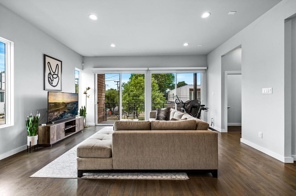 4504 Rusk Ave, Dallas TX  75204-3417 exterior