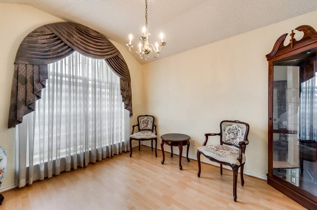 2529 Buck Dr, Mesquite TX 75181-1684 exterior