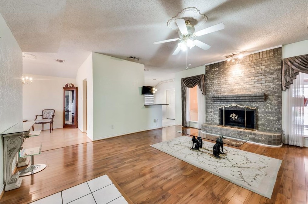 2529 Buck Dr, Mesquite TX 75181-1684 exterior