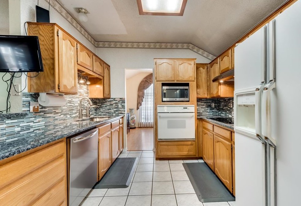 2529 Buck Dr, Mesquite TX 75181-1684 exterior