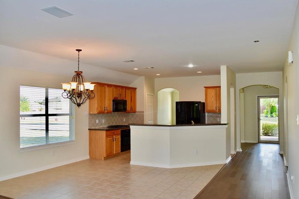 8000 Shasta Dr, Mckinney TX  75071-7533 exterior