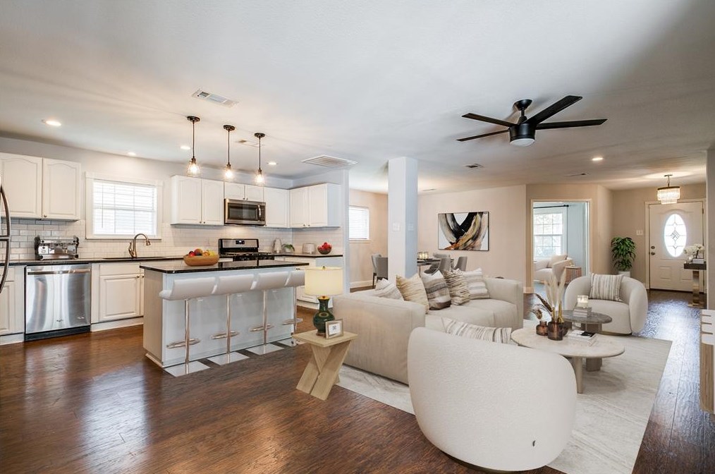 1315 Stevens Rdg Dr, Dallas TX 75211-1739 exterior