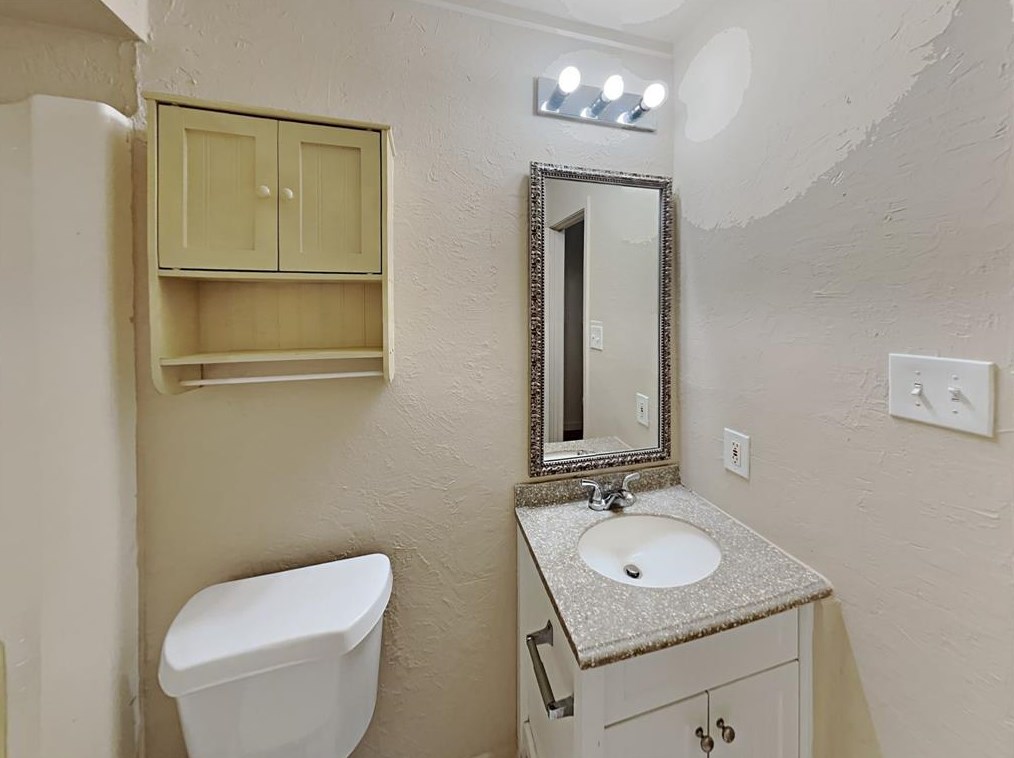 406 White Ave, Mckinney TX  75069-3470 exterior