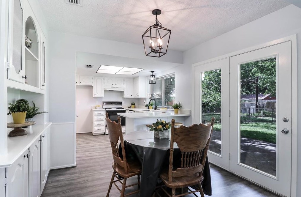 215 Debra Dr, Mesquite TX 75149-2519 exterior