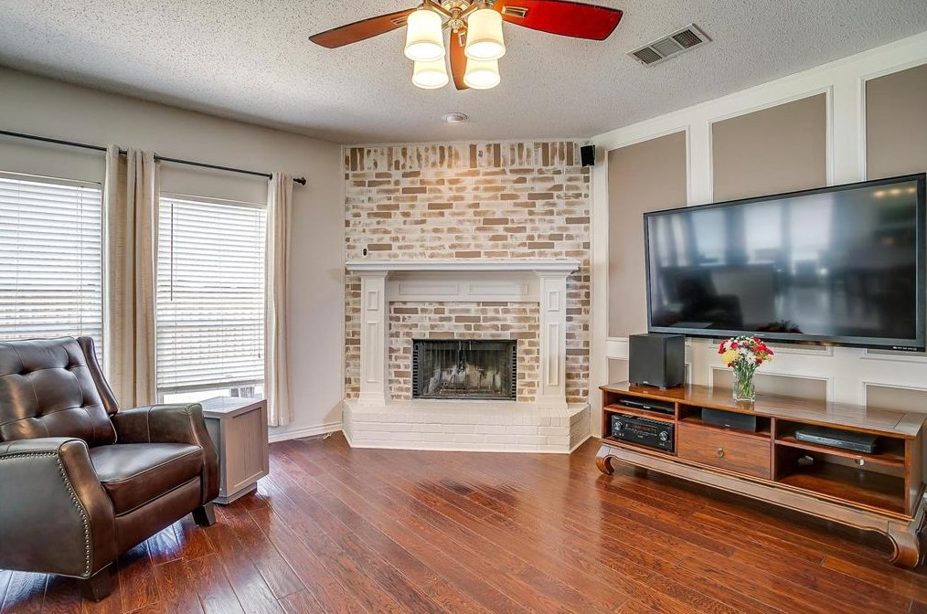 2105 San Simeon Dr, Mesquite TX 75181-4644 exterior