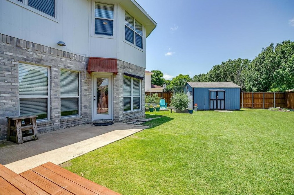 2105 San Simeon Dr, Mesquite TX 75181-4644 exterior