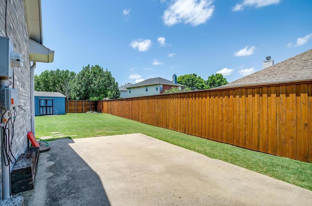 2105 San Simeon Dr, Mesquite TX 75181-4644 exterior