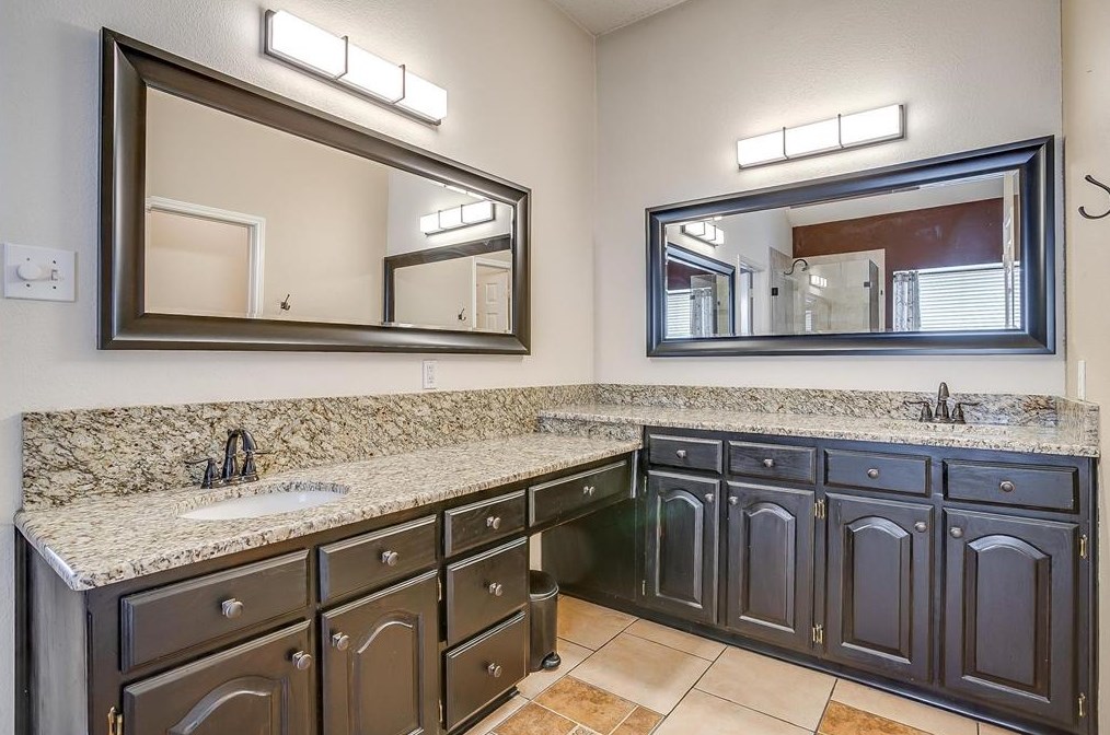 2105 San Simeon Dr, Mesquite TX 75181-4644 exterior