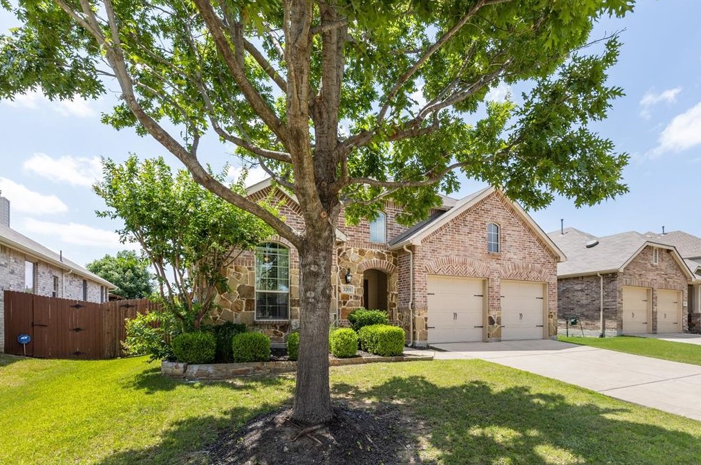 3201 Barkwood Dr, Mckinney TX  75071-8415 exterior