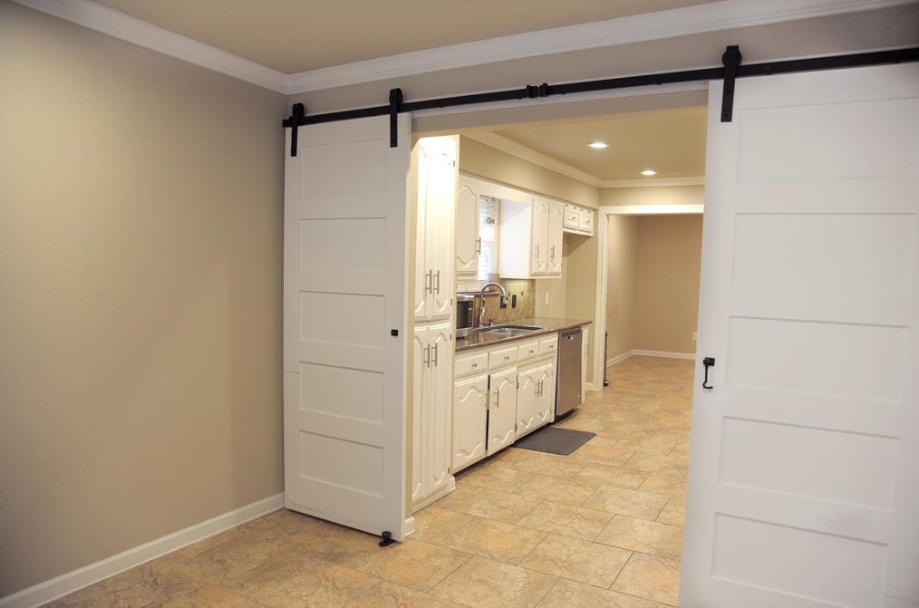 904 Lakeland Dr, Mesquite TX 75149-4940 exterior