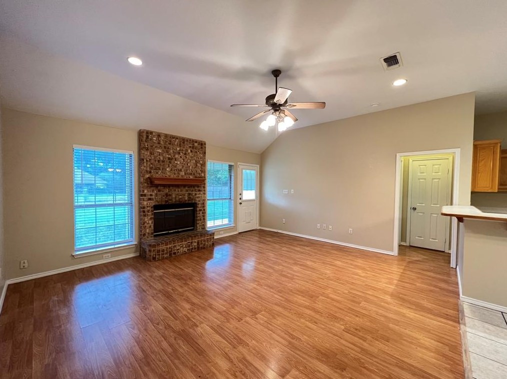 788 Robin Ct, Springtown TX  76082-2124 exterior