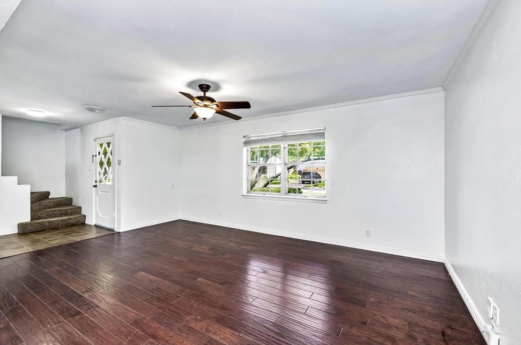 2926 Lavita Ln, Dallas TX  75234-6421 exterior