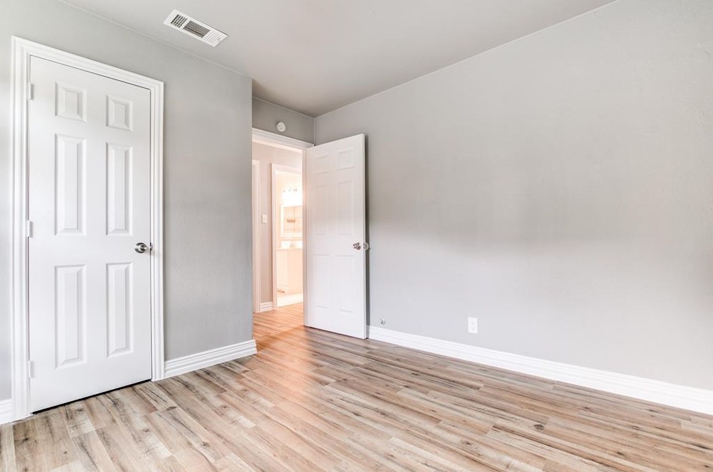 211 Fielding Dr, Mesquite TX 75149-3612 exterior