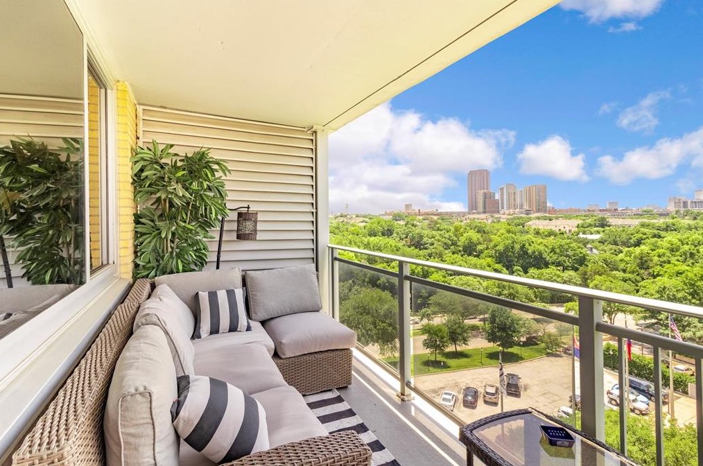 3883 Turtle Creek Blvd, Dallas TX  75219-4402 exterior