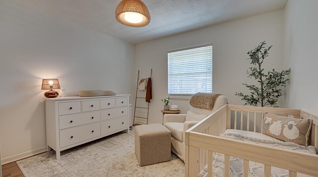 8931 Stanwood Dr, Dallas TX exterior