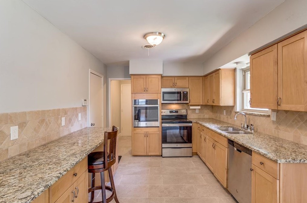 7131 Rutgers Dr, Dallas TX 75214-1760 exterior