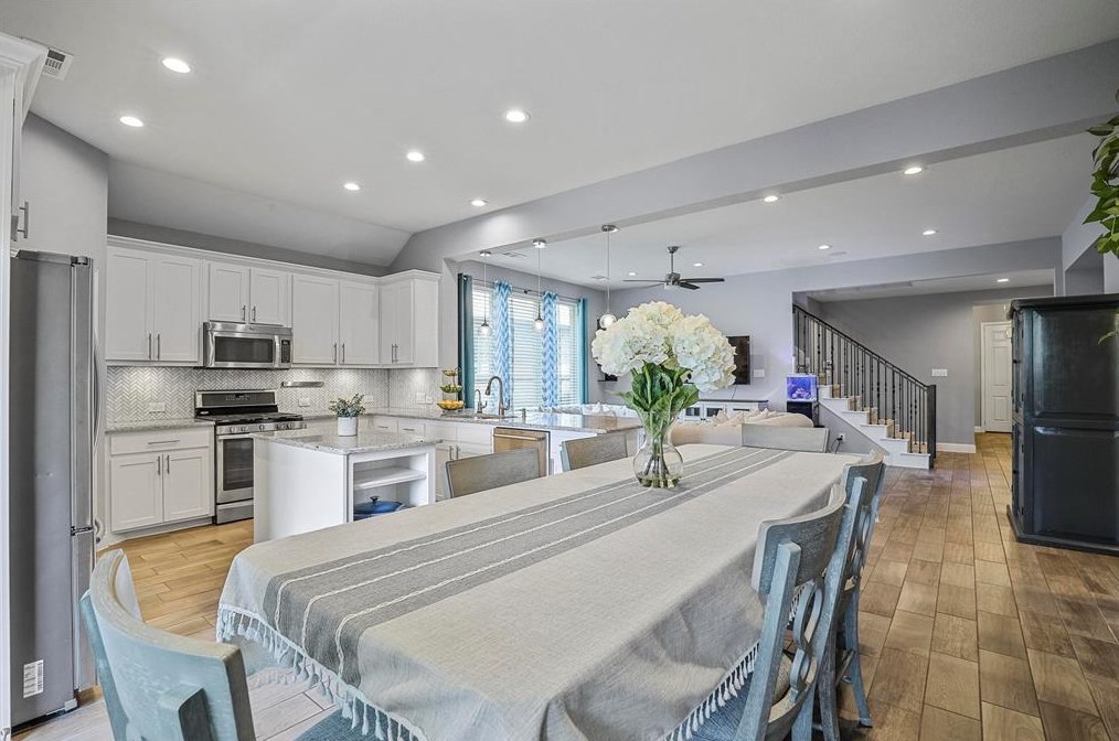 917 Llano Fls Dr, Mckinney TX  75071-3552 exterior