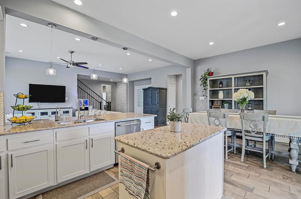 917 Llano Fls Dr, Mckinney TX  75071-3552 exterior