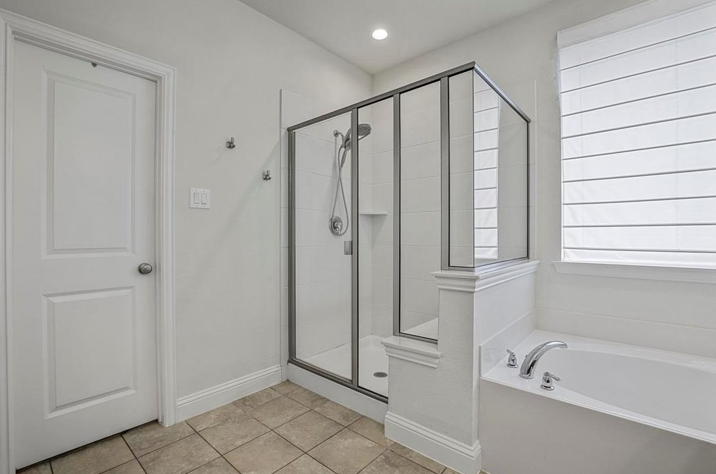 917 Llano Fls Dr, Mckinney TX  75071-3552 exterior