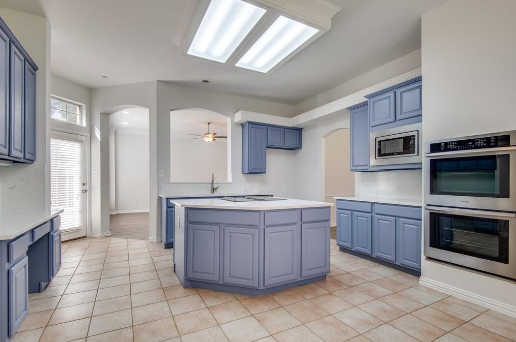 8721 Berwick Dr, Plano TX  75025-3865 exterior