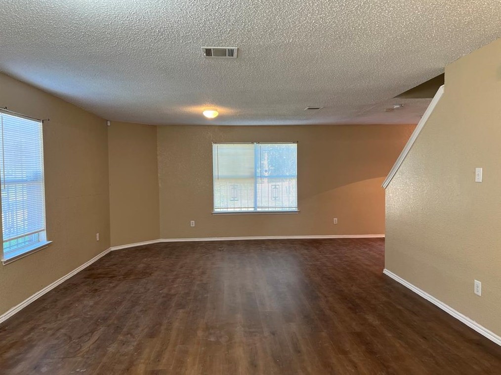 3372 Mojave Dr, Dallas TX  75241-6513 exterior