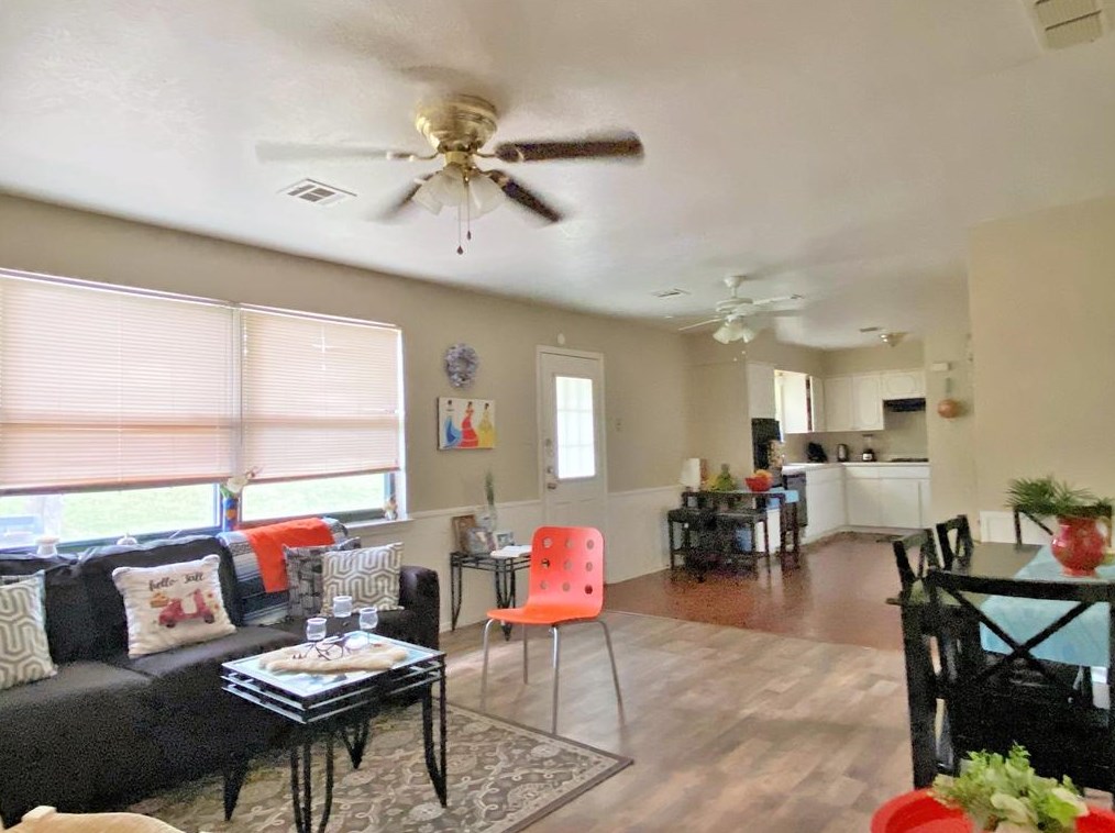 313 Sesame Dr, Mesquite TX 75149-2921 exterior