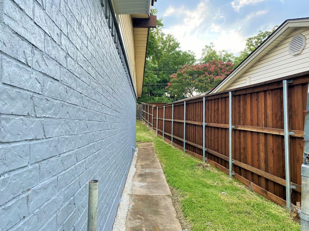 313 Sesame Dr, Mesquite TX 75149-2921 exterior